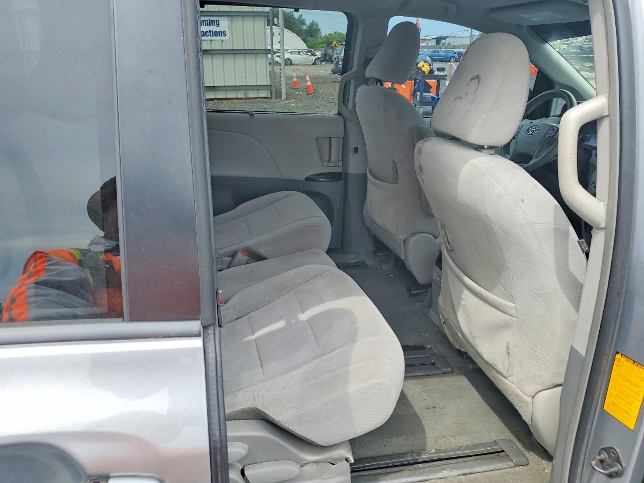 2012 Toyota Sienna Le Gray vin: 5TDKK3DCXCS271559