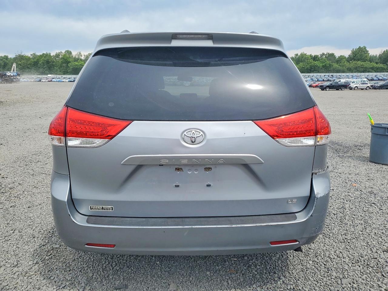 2012 Toyota Sienna Le Gray vin: 5TDKK3DCXCS271559
