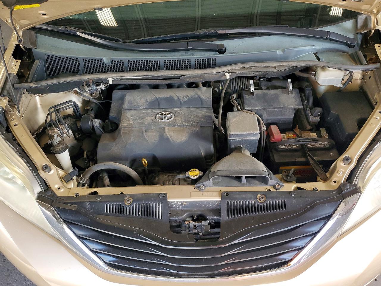2013 Toyota Sienna Le Tan vin: 5TDKK3DCXDS287004