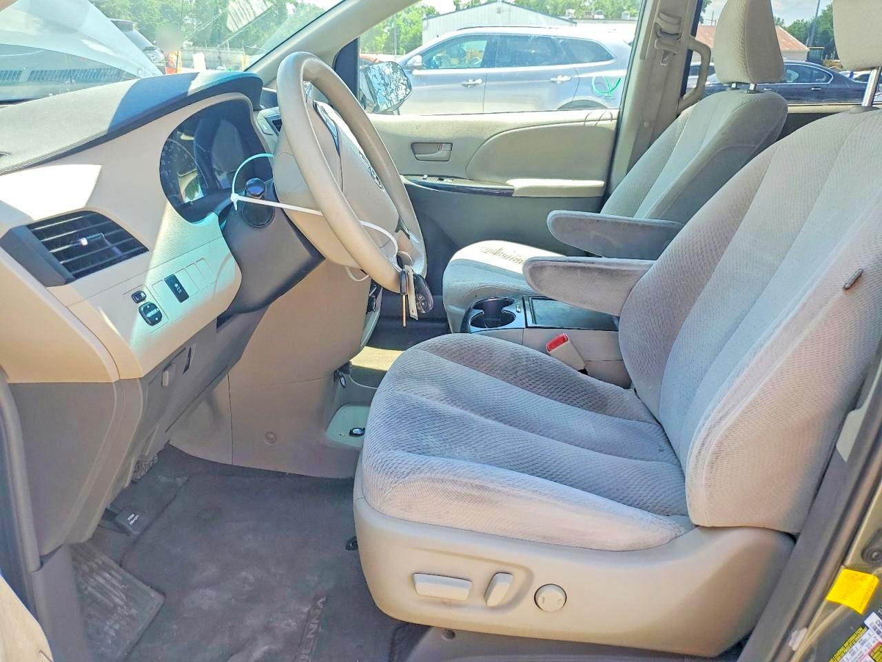 2013 Toyota Sienna Le Gray vin: 5TDKK3DCXDS332054
