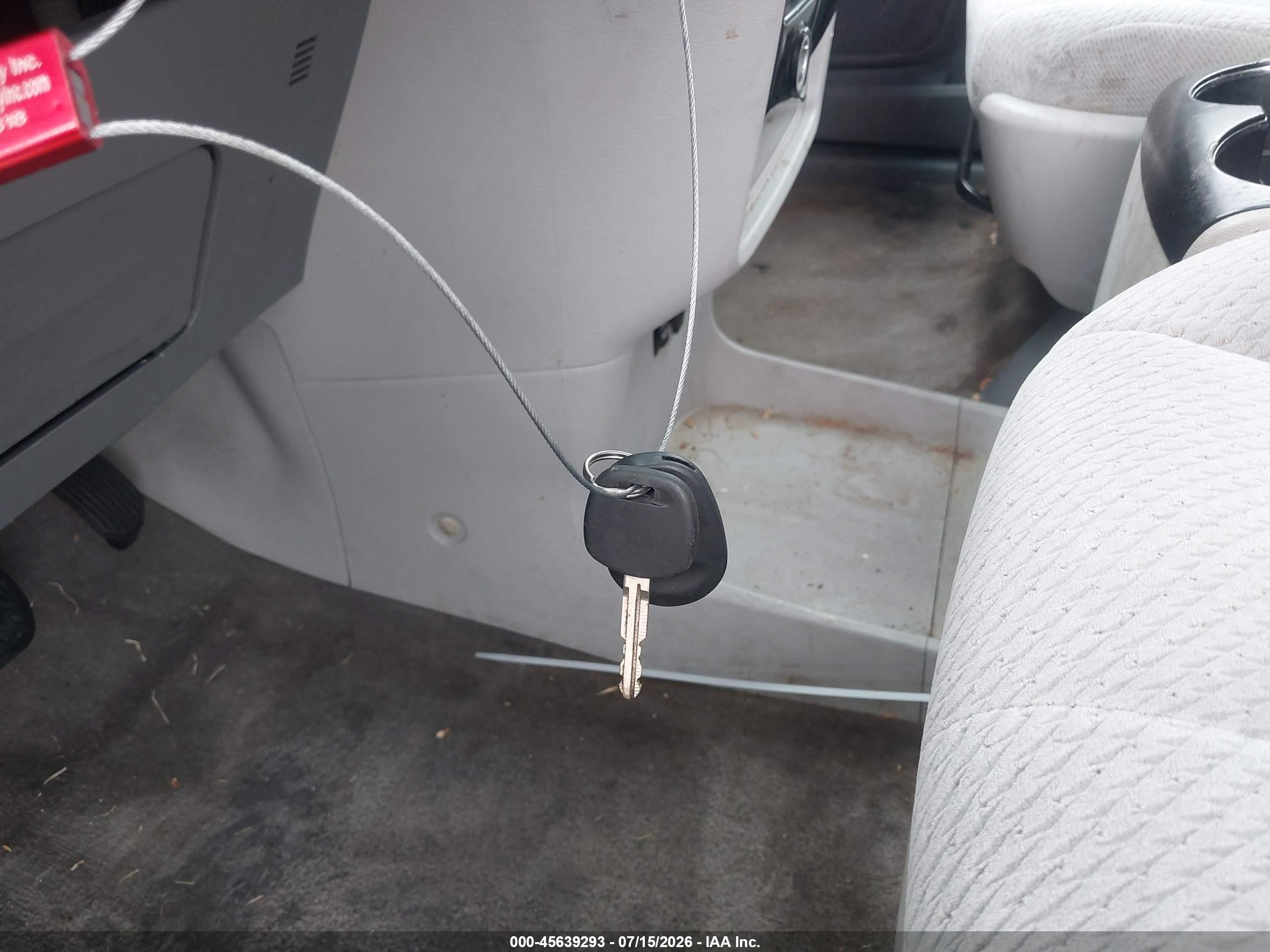 2013 Toyota Sienna Le V6 8 Passenger Silver vin: 5TDKK3DCXDS336461