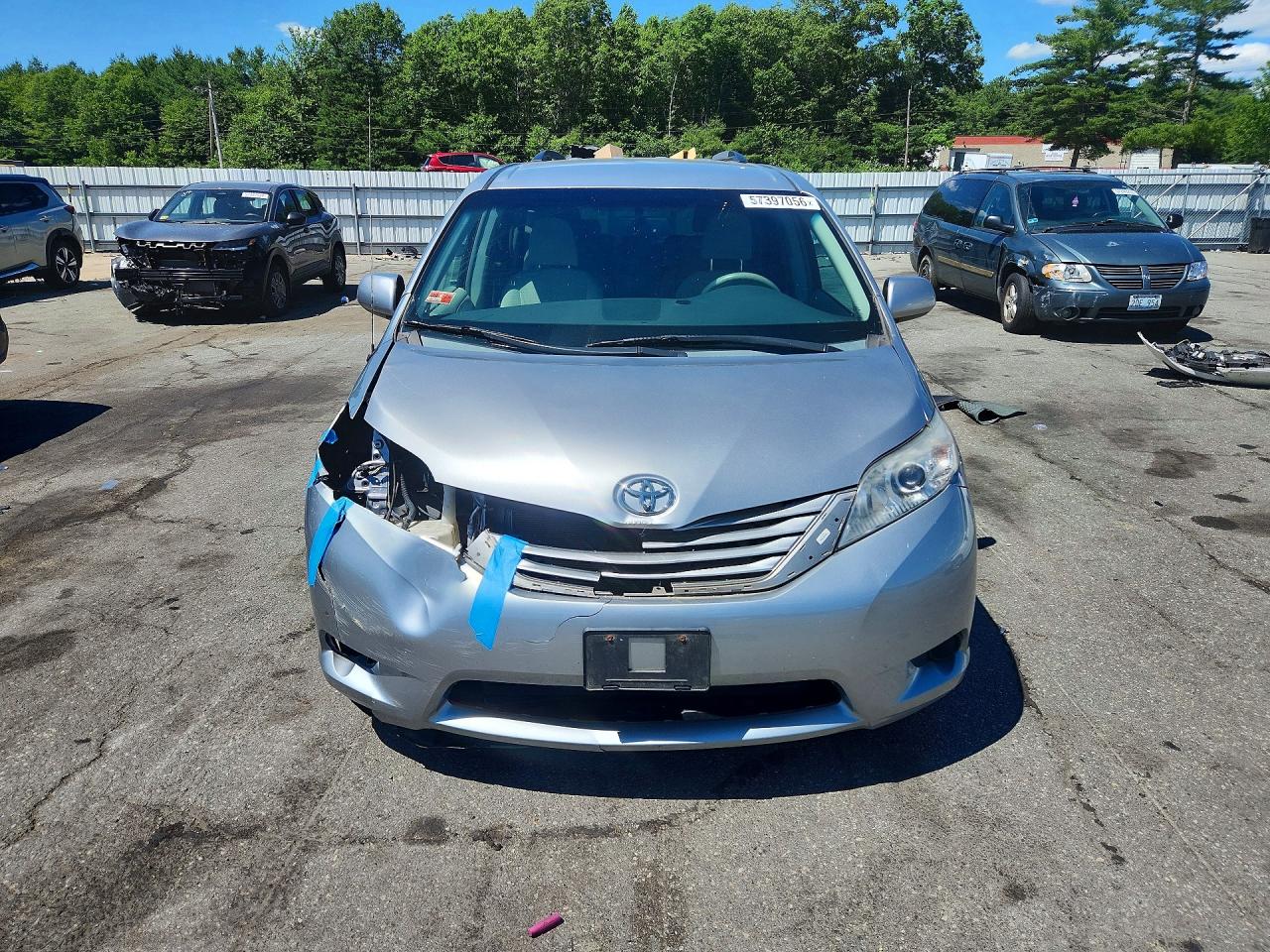 2013 Toyota Sienna Le Silver vin: 5TDKK3DCXDS372831