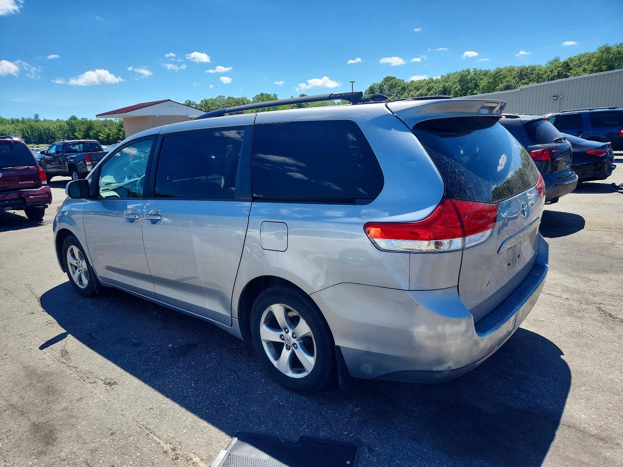 2013 Toyota Sienna Le Silver vin: 5TDKK3DCXDS372831