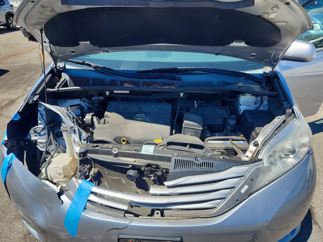 2013 Toyota Sienna Le Silver vin: 5TDKK3DCXDS372831