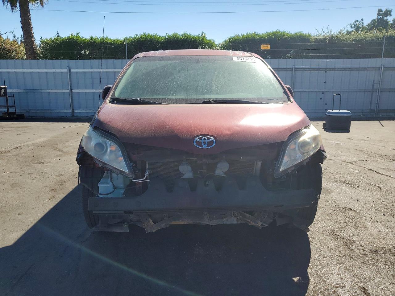 2013 Toyota Sienna Le Burgundy vin: 5TDKK3DCXDS379441