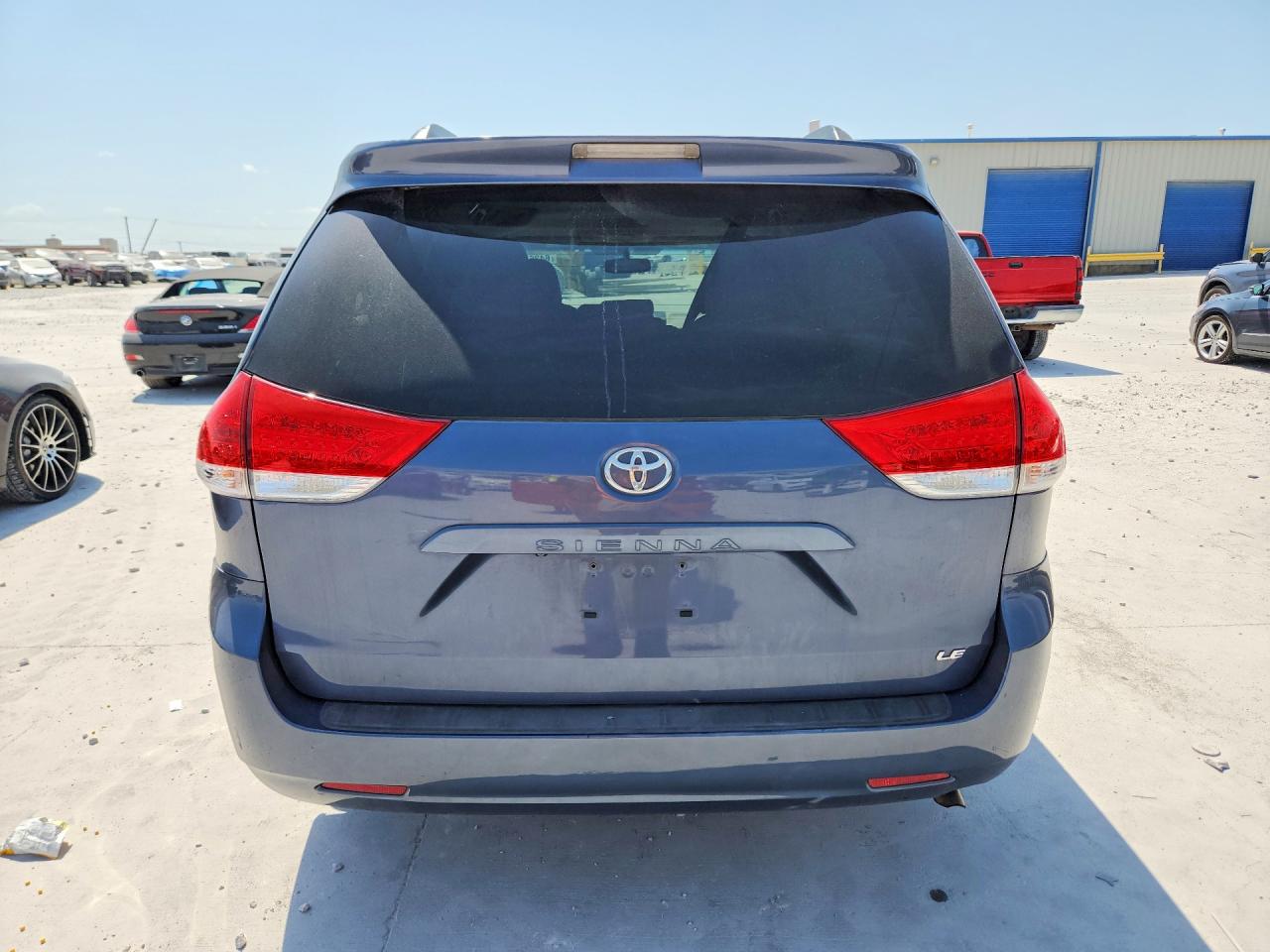 2013 Toyota Sienna Le Blue vin: 5TDKK3DCXDS382565