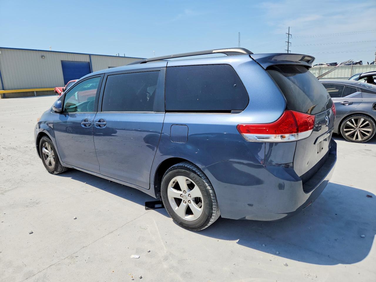 2013 Toyota Sienna Le Blue vin: 5TDKK3DCXDS382565
