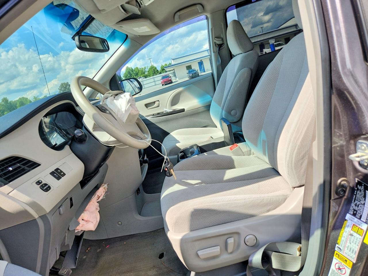 2013 Toyota Sienna Car Серый vin: 5TDKK3DCXDS388351