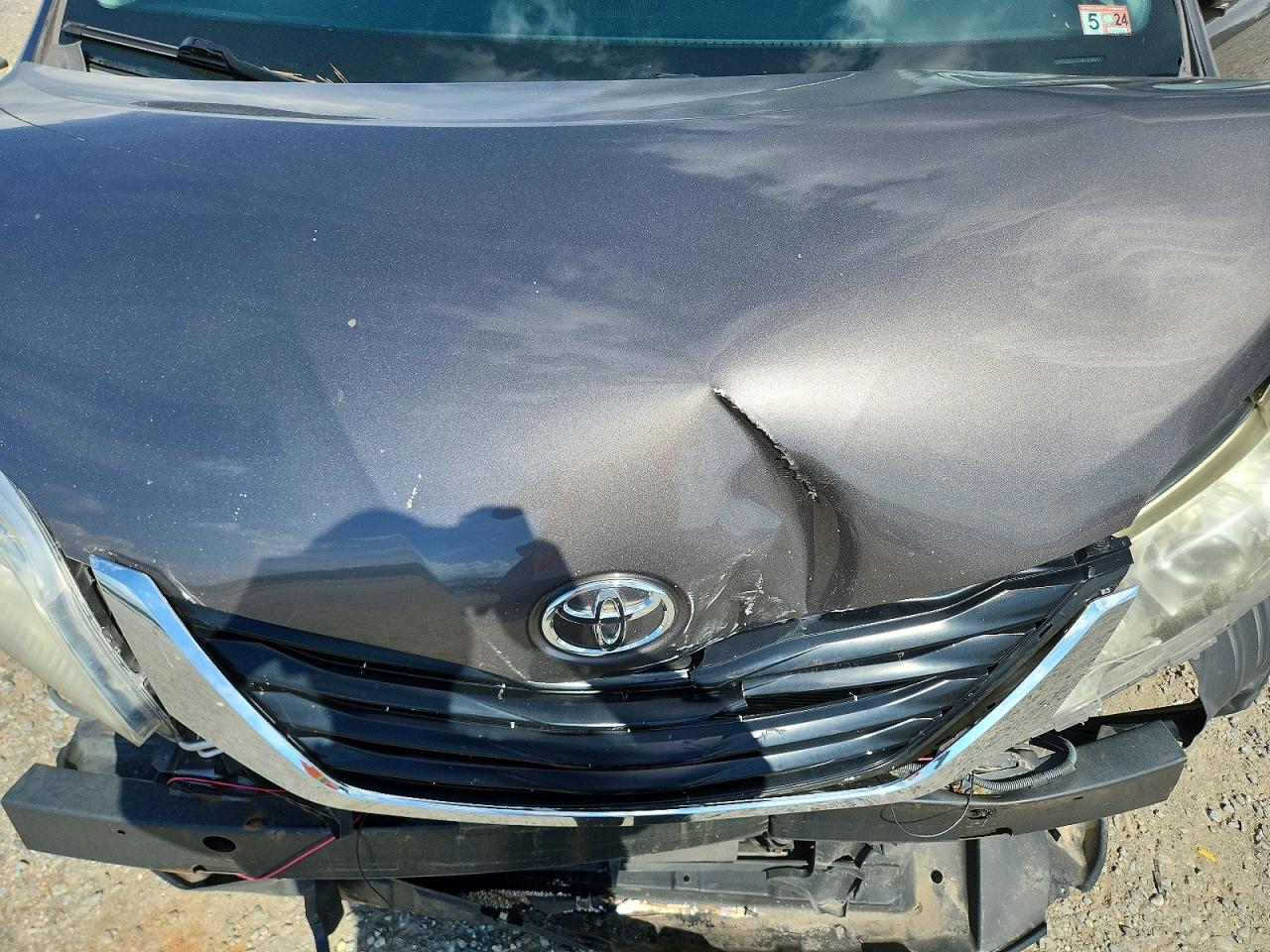 2013 Toyota Sienna Car Серый vin: 5TDKK3DCXDS388351