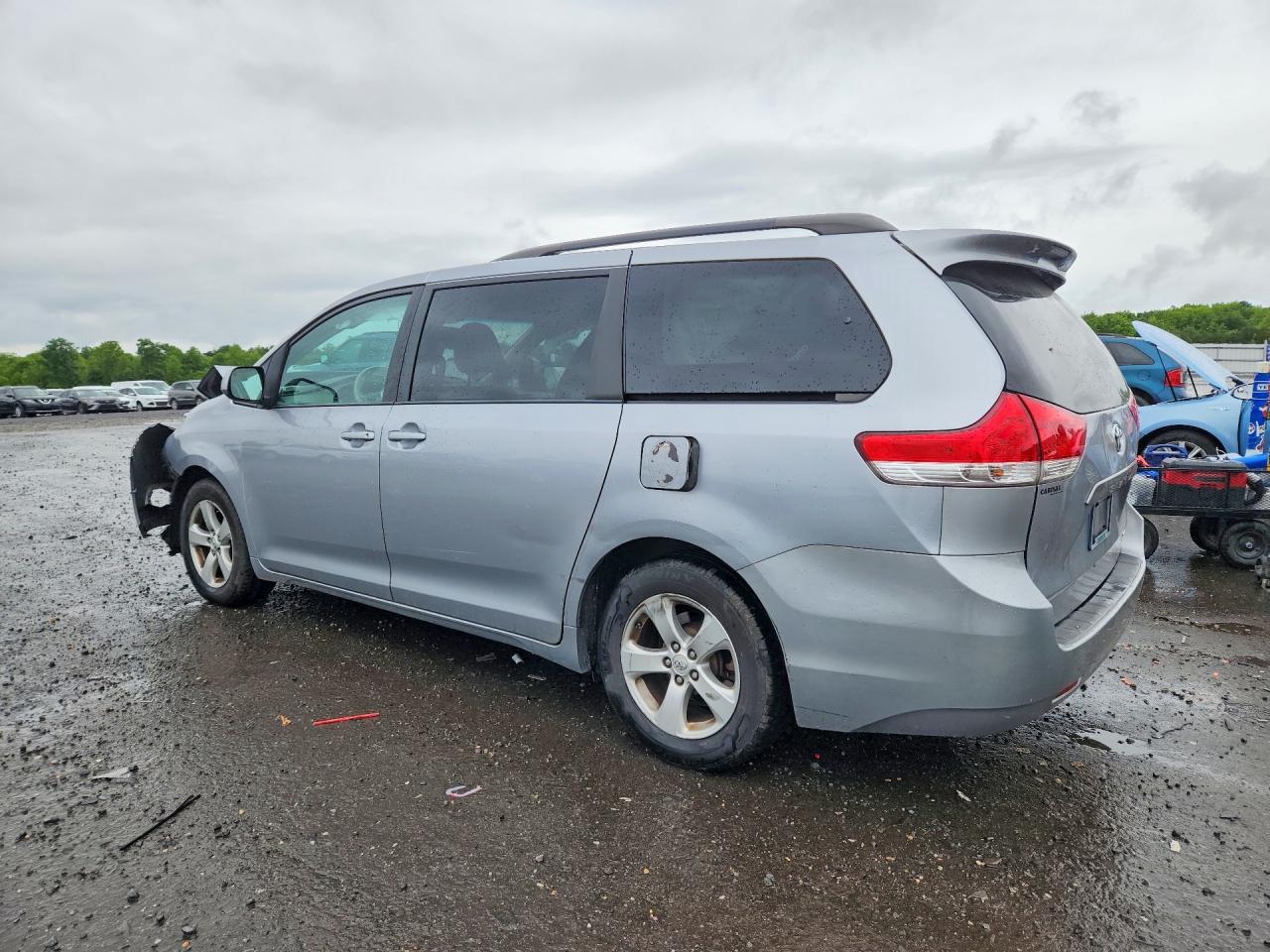 2013 Toyota Sienna Le Синий vin: 5TDKK3DCXDS390973