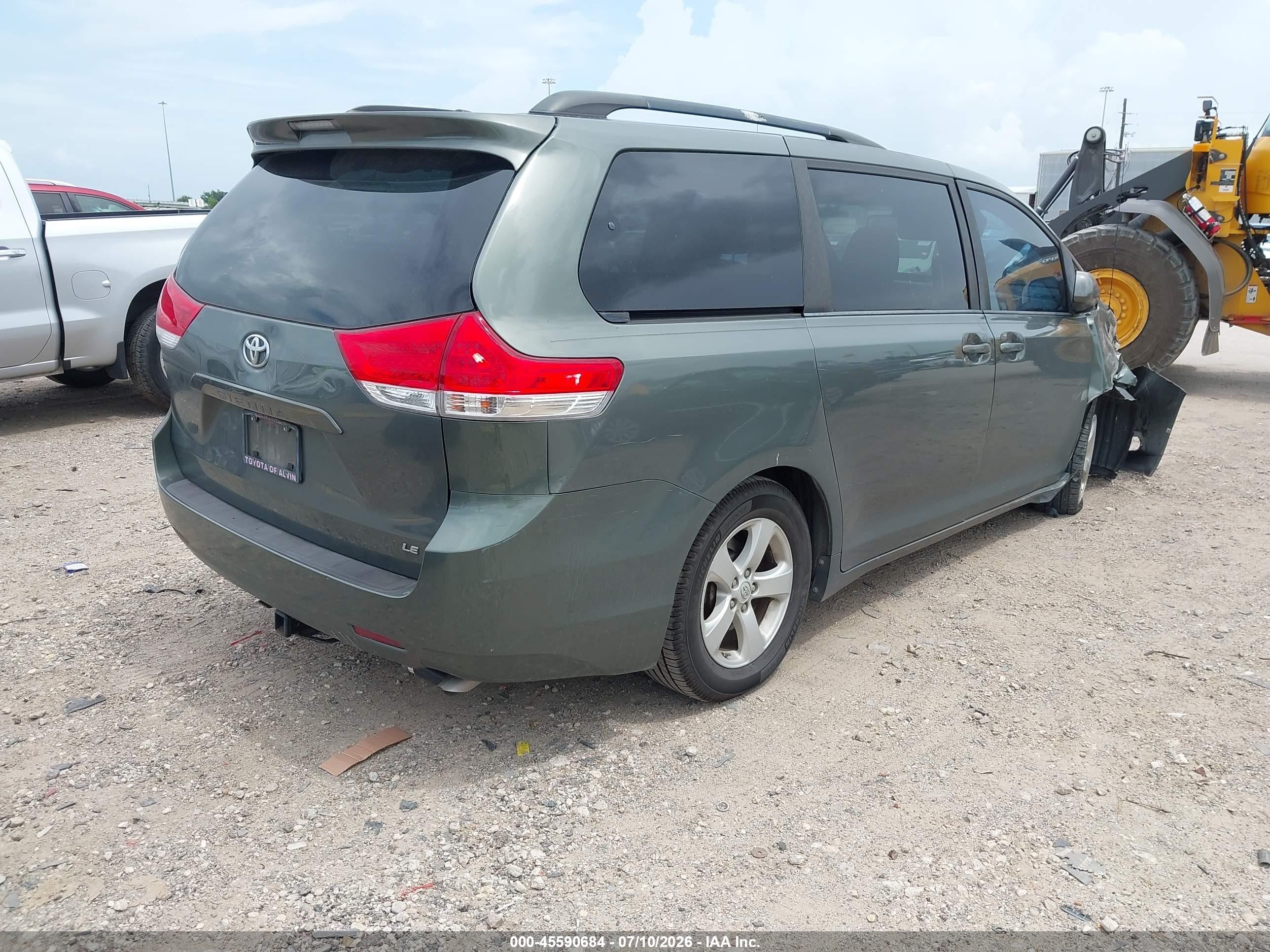 2013 Toyota Sienna Le V6 8 Passenger Gray vin: 5TDKK3DCXDS400837