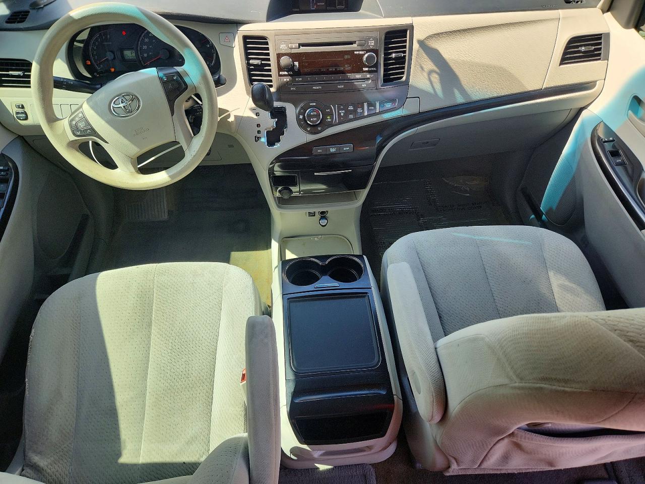 2013 Toyota Sienna Le Бирюзовый vin: 5TDKK3DCXDS401650