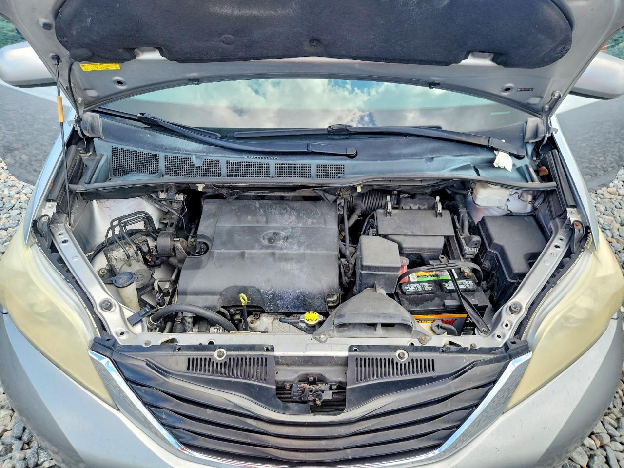 2013 Toyota Sienna Le Бирюзовый vin: 5TDKK3DCXDS401650
