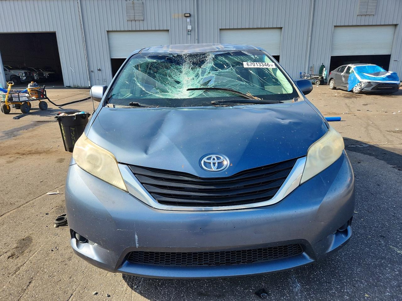 2014 Toyota Sienna Le Blue vin: 5TDKK3DCXES420510