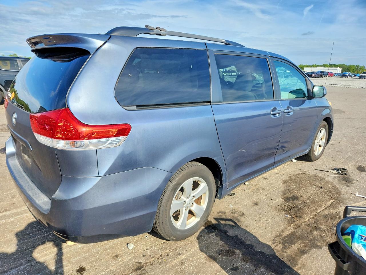 2014 Toyota Sienna Le Blue vin: 5TDKK3DCXES420510