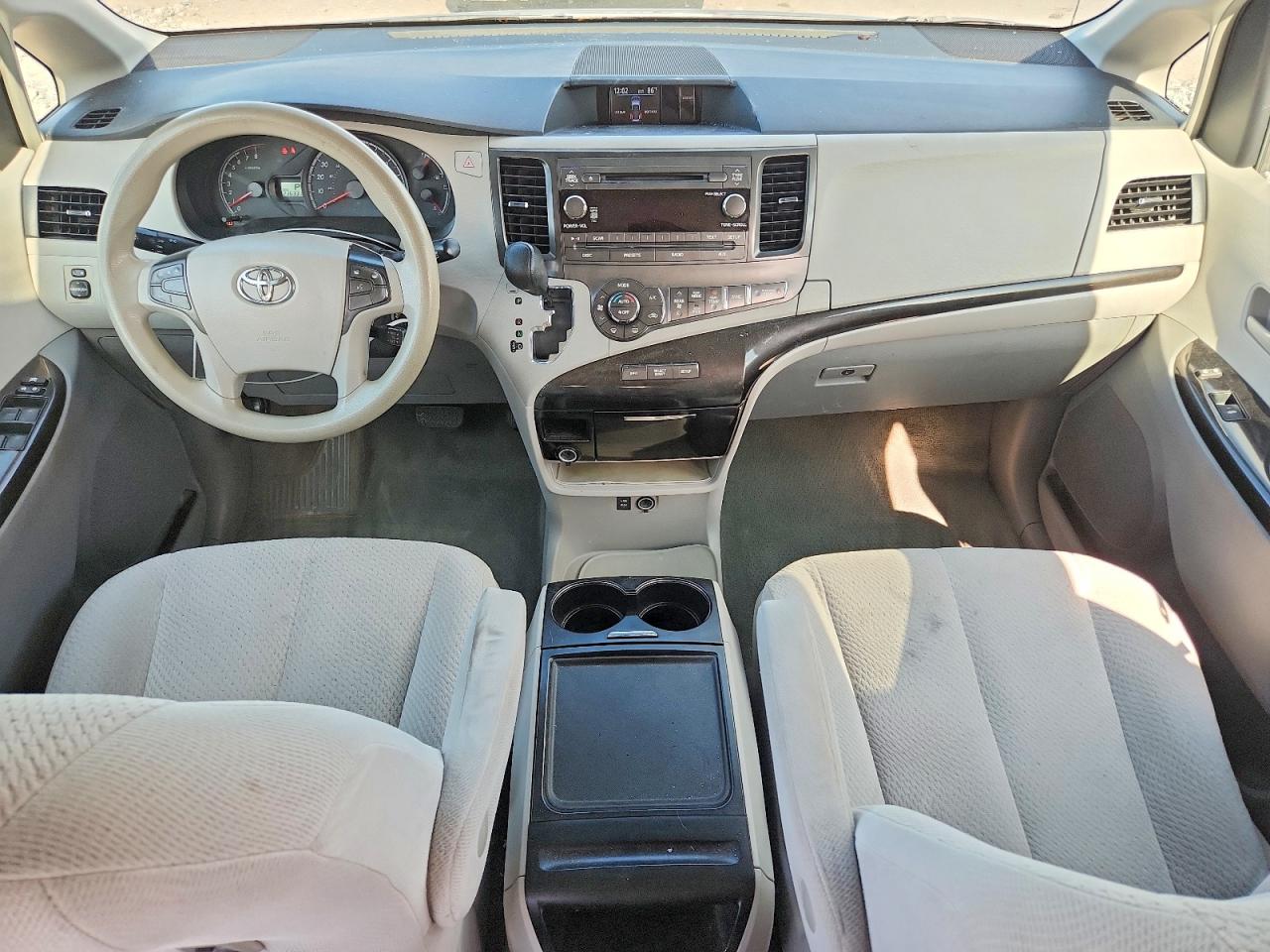 2014 Toyota Sienna Le Blue vin: 5TDKK3DCXES451885