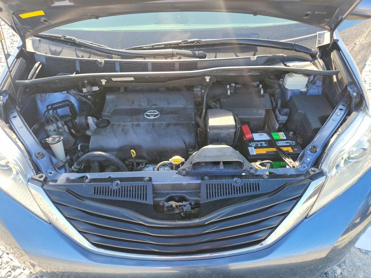 2014 Toyota Sienna Le Blue vin: 5TDKK3DCXES451885