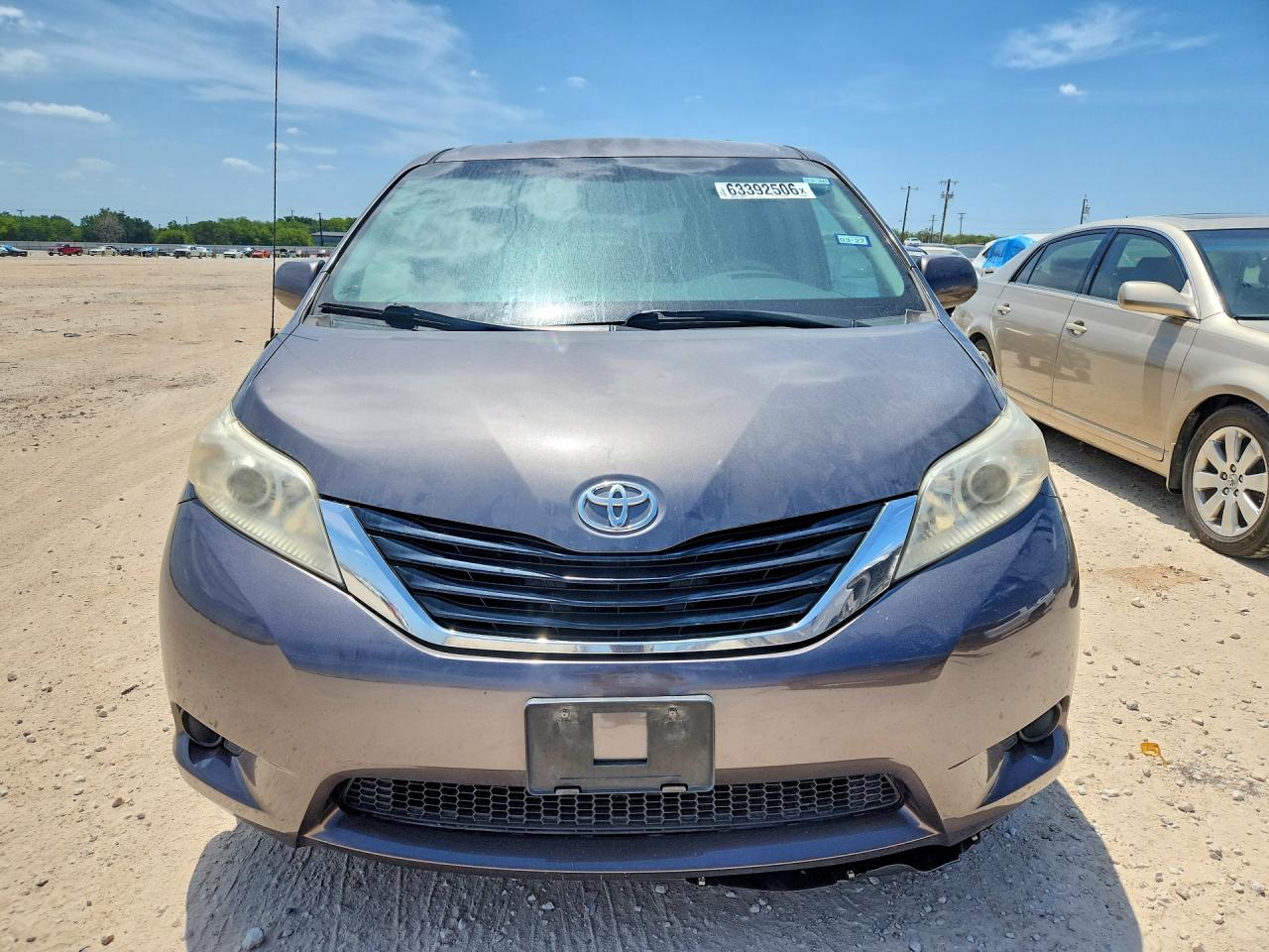 2014 Toyota Sienna Le Gray vin: 5TDKK3DCXES454009