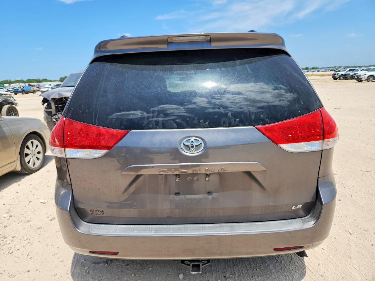 2014 Toyota Sienna Le Gray vin: 5TDKK3DCXES454009