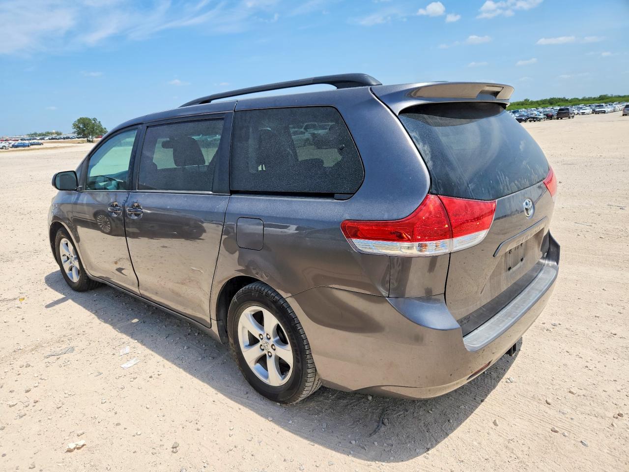 2014 Toyota Sienna Le Gray vin: 5TDKK3DCXES454009
