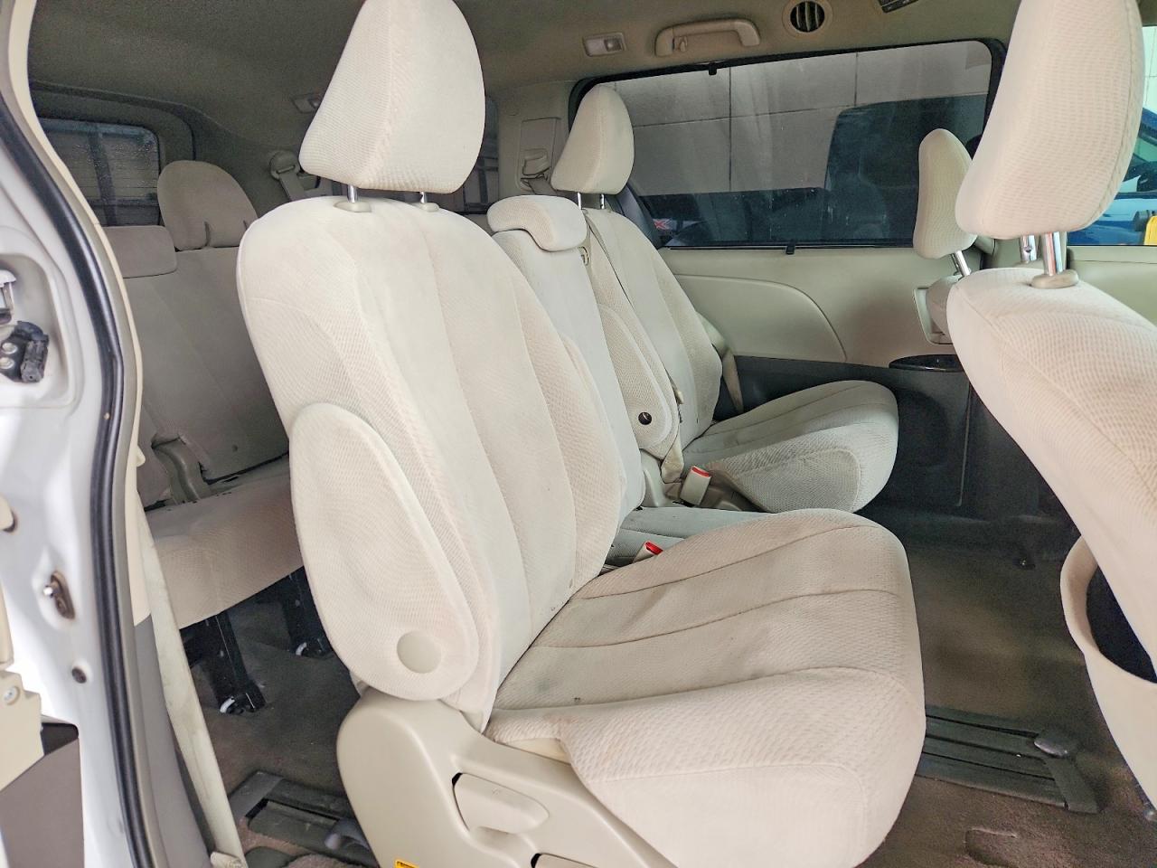 2014 Toyota Sienna Le Белый vin: 5TDKK3DCXES463020