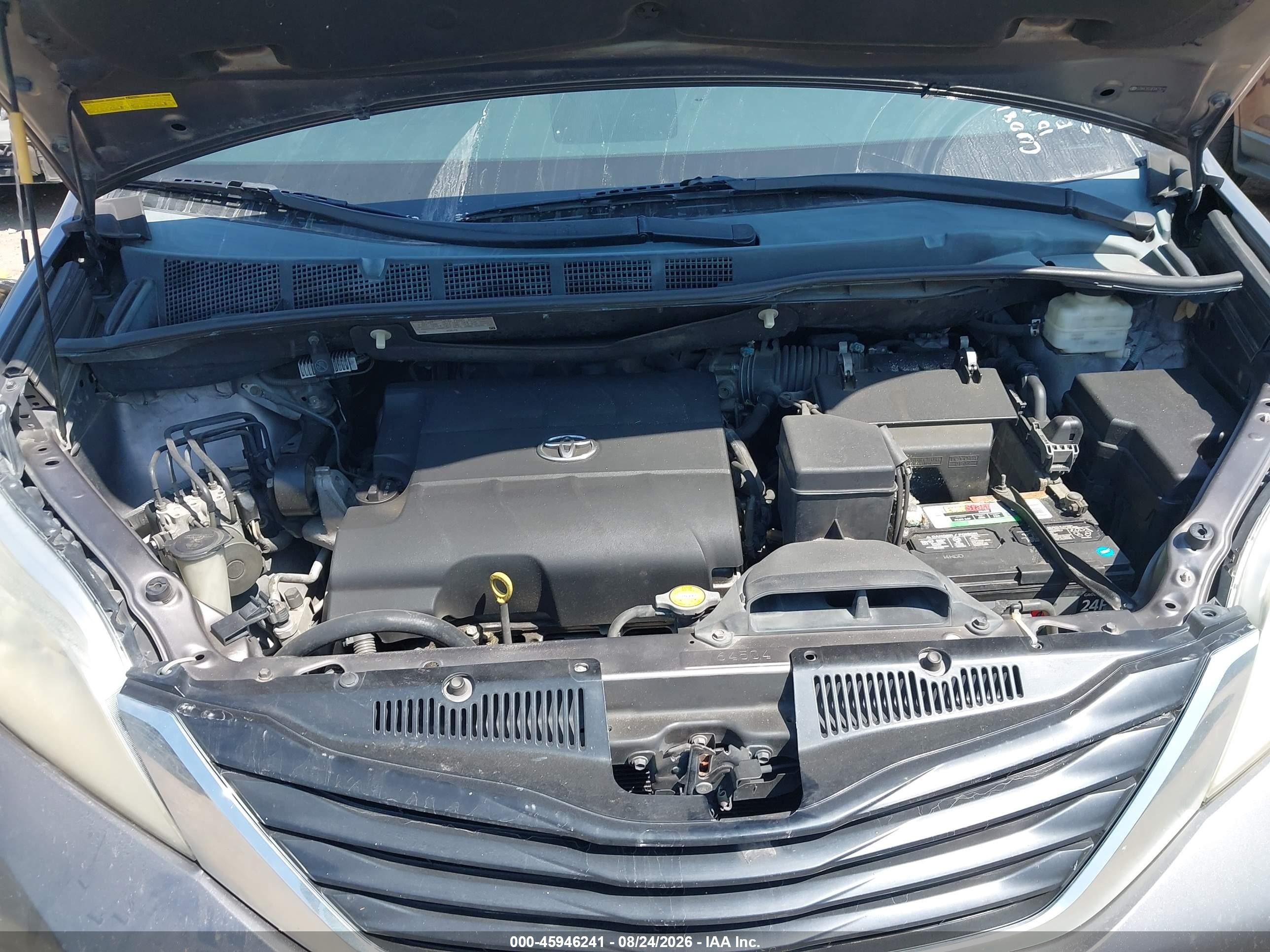 2014 Toyota Sienna Le V6 8 Passenger Gray vin: 5TDKK3DCXES471019