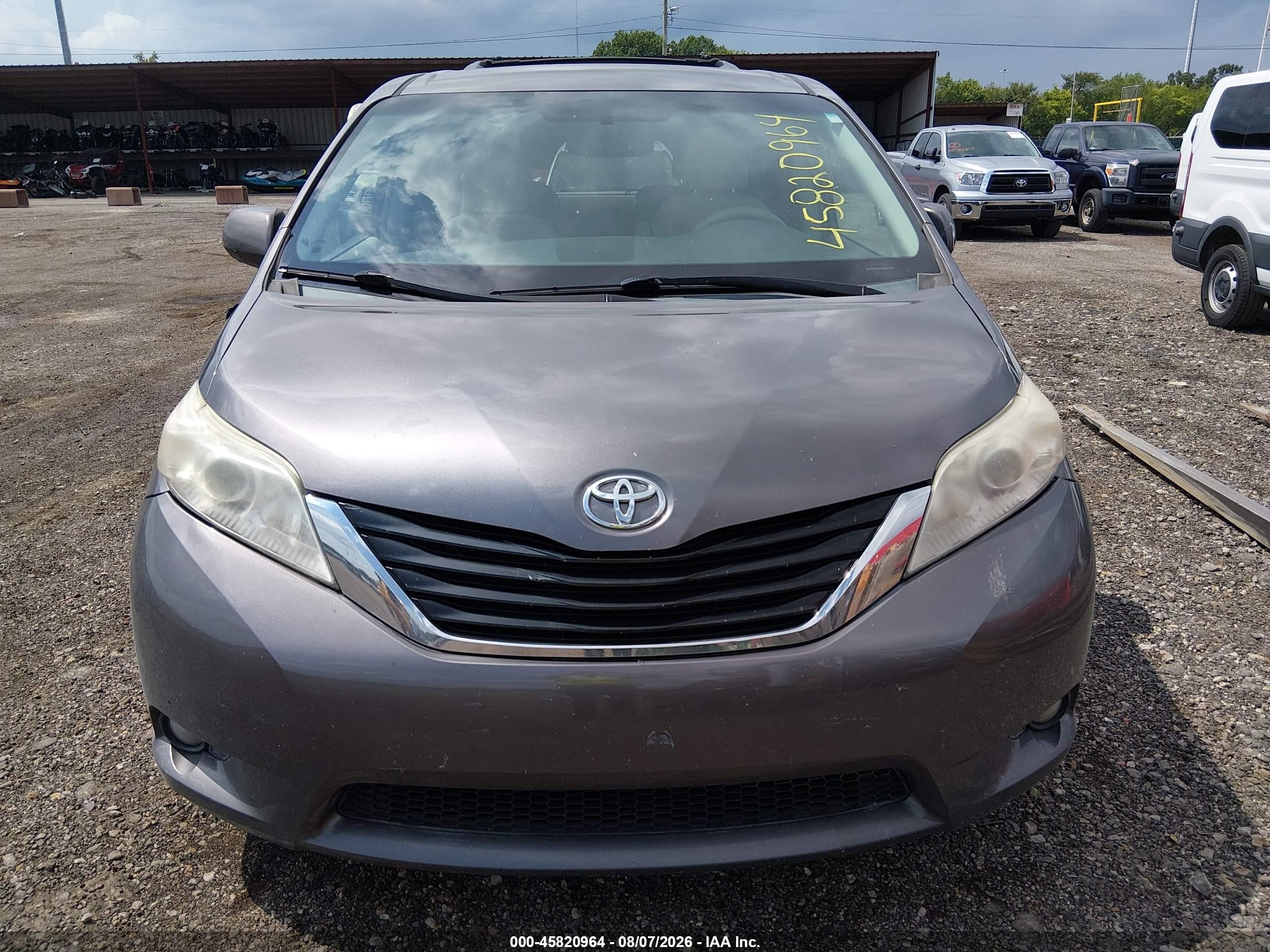 2014 Toyota Sienna Le V6 8 Passenger Gray vin: 5TDKK3DCXES472378