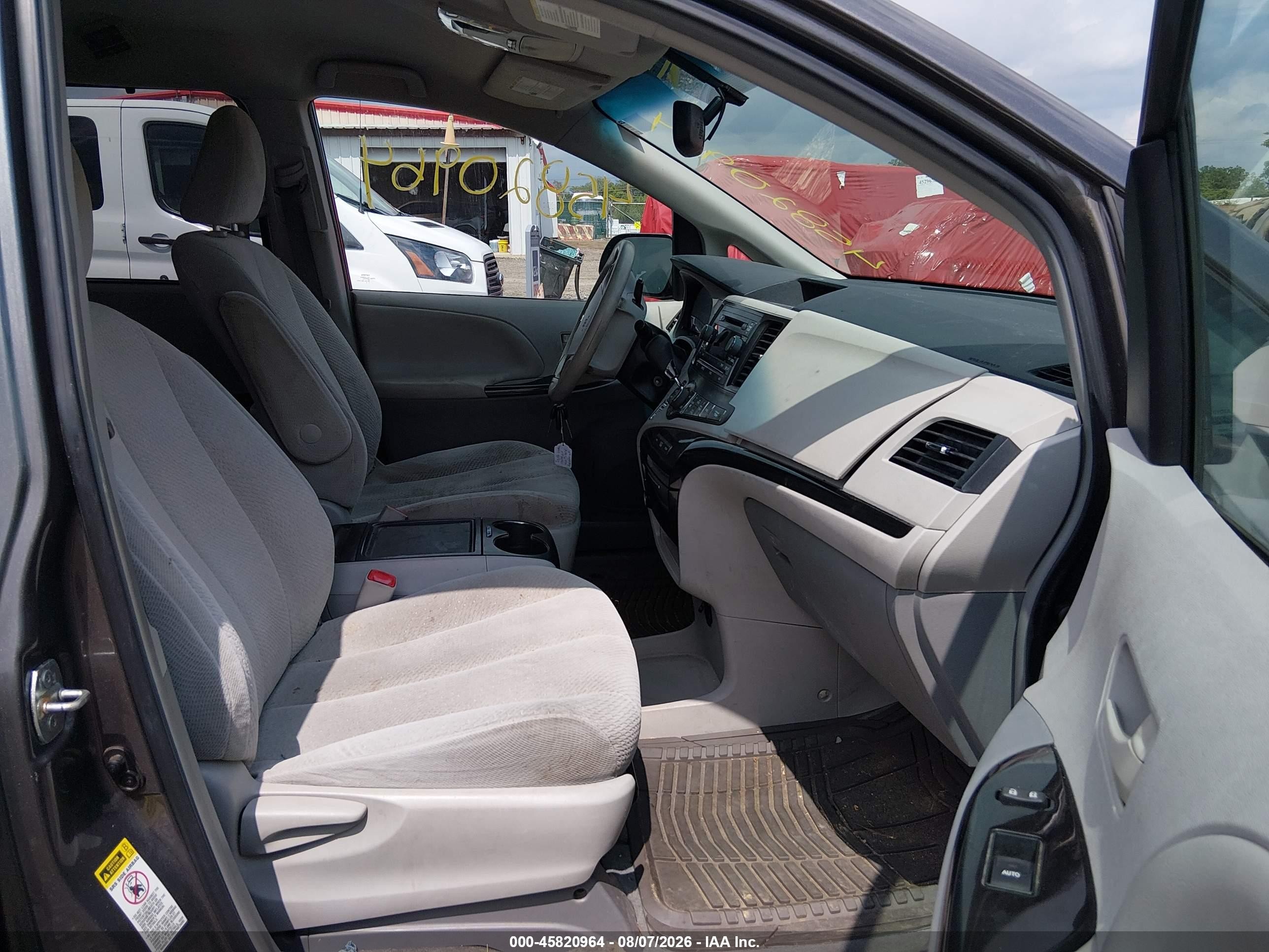 2014 Toyota Sienna Le V6 8 Passenger Gray vin: 5TDKK3DCXES472378