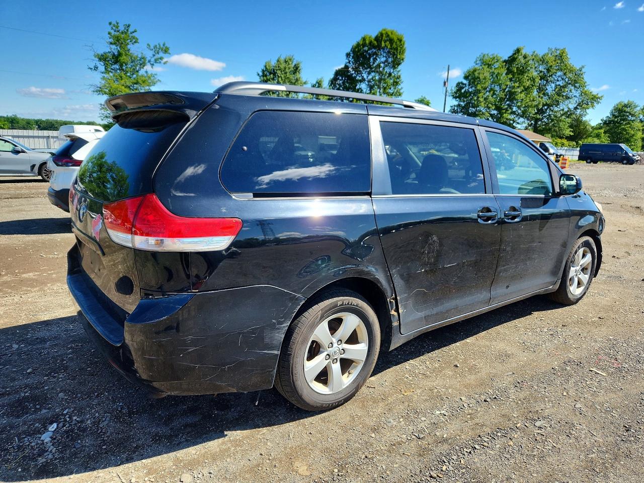 2014 Toyota Sienna Le Серый vin: 5TDKK3DCXES474552