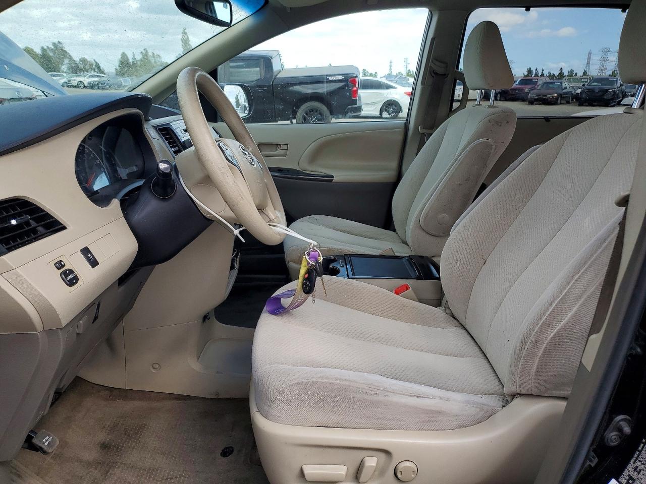 2014 Toyota Sienna Черный vin: 5TDKK3DCXES477113