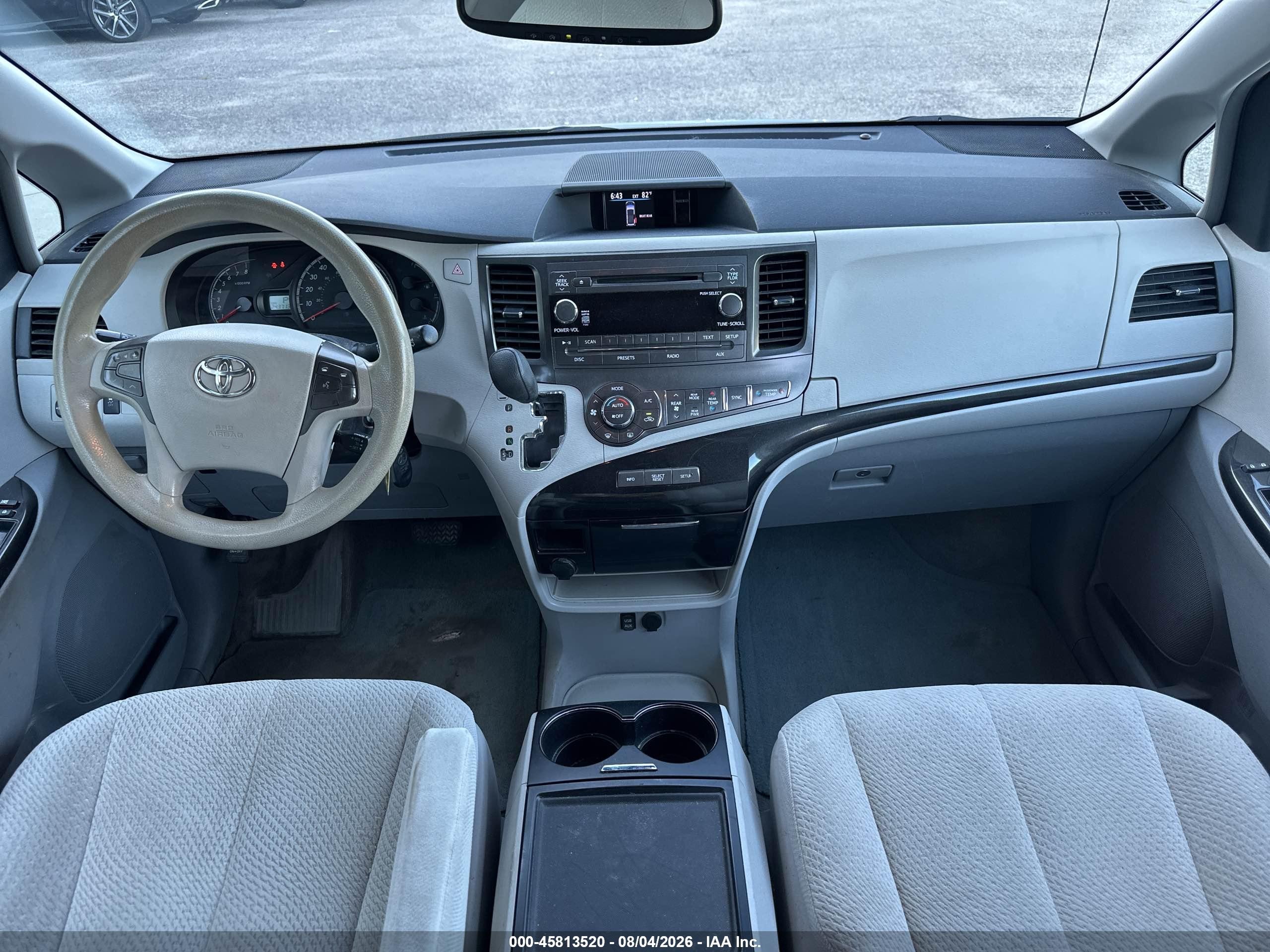 2014 Toyota Sienna Le V6 8 Passenger Серебряный vin: 5TDKK3DCXES478665