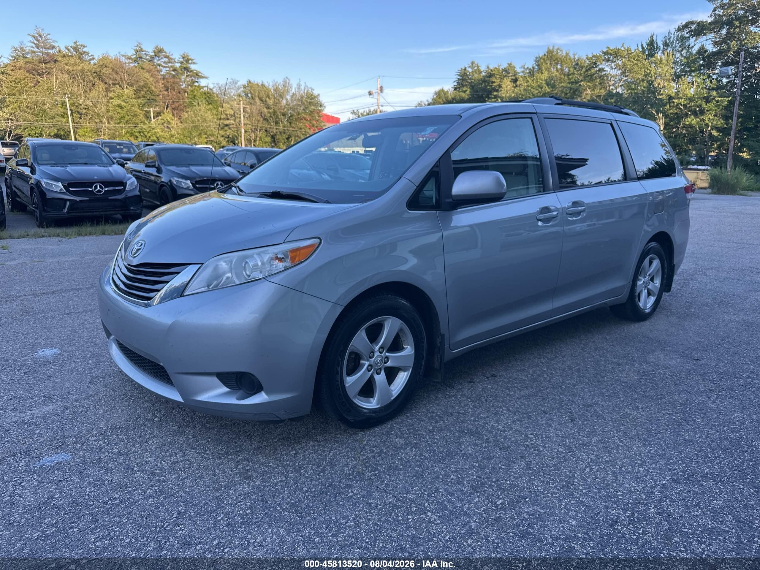2014 Toyota Sienna Le V6 8 Passenger Серебряный vin: 5TDKK3DCXES478665