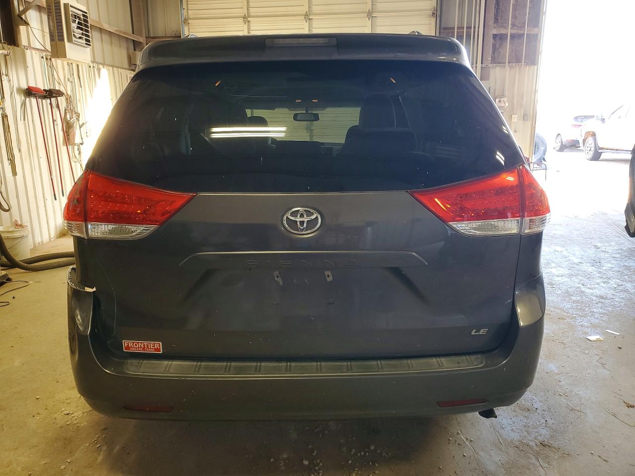2014 Toyota Sienna Le Gray vin: 5TDKK3DCXES484028