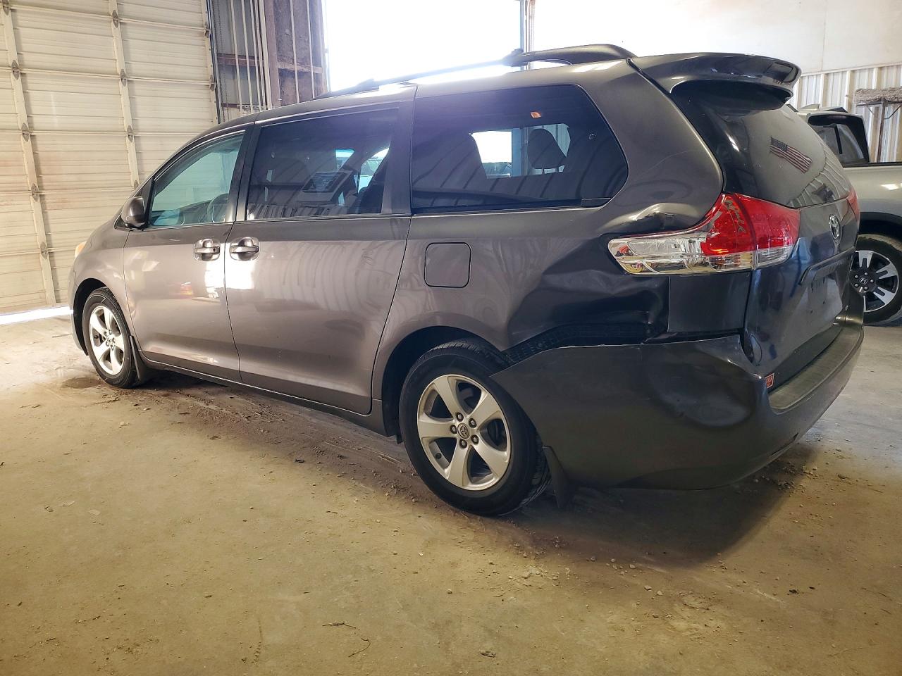 2014 Toyota Sienna Le Gray vin: 5TDKK3DCXES484028