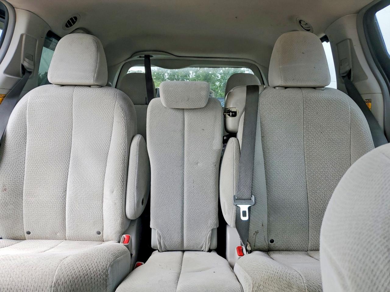 2014 Toyota Sienna Le Black vin: 5TDKK3DCXES501152