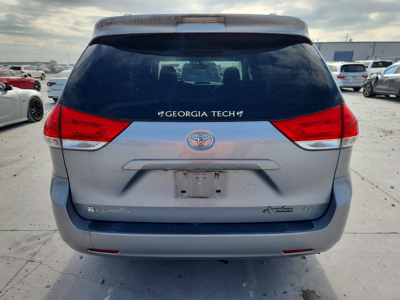 2014 Toyota Sienna Le Silver vin: 5TDKK3DCXES507453