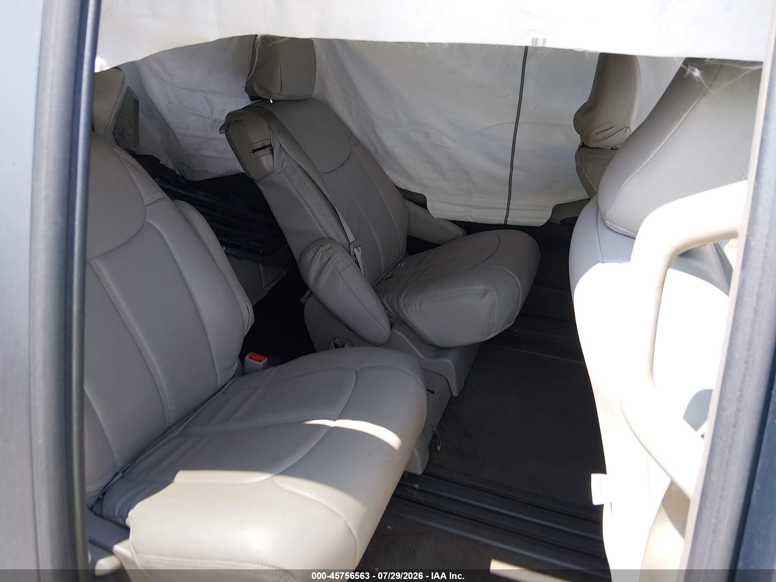 2015 Toyota Sienna Le 8 Passenger Blue vin: 5TDKK3DCXFS533651