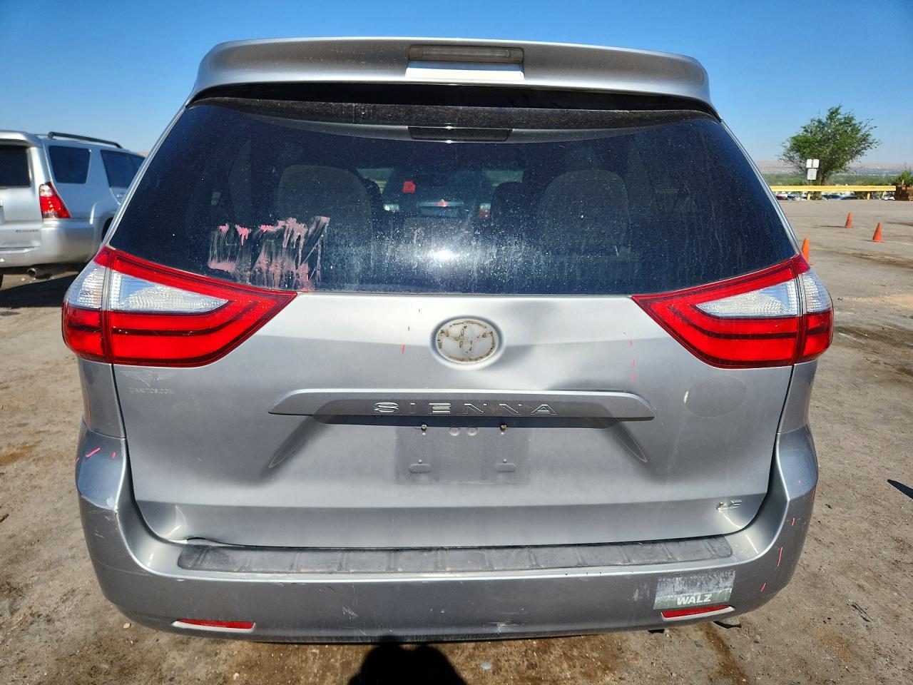 2015 Toyota Sienna Le Silver vin: 5TDKK3DCXFS558467