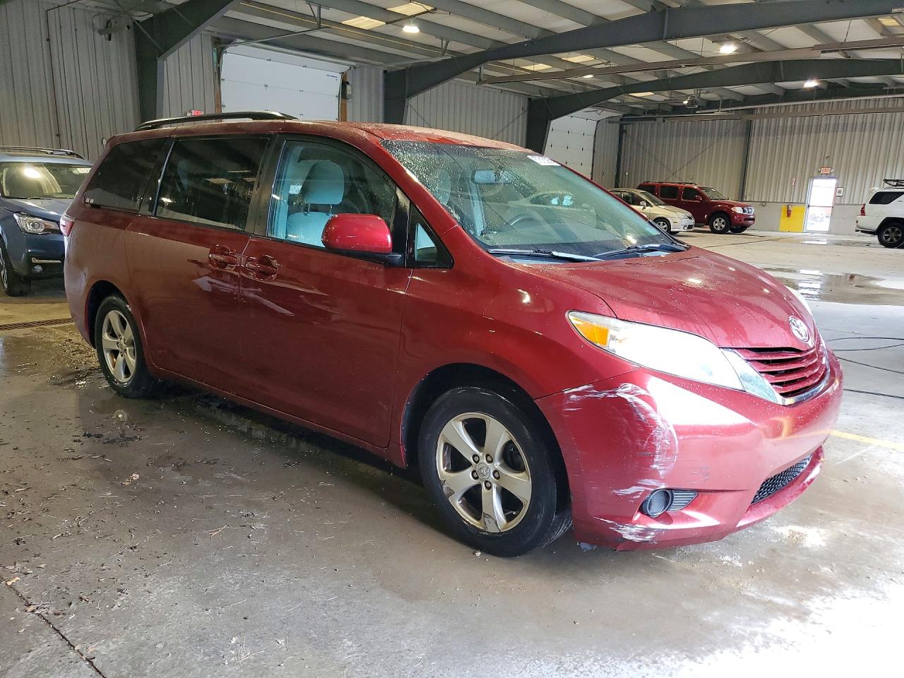 2015 Toyota Sienna Le Burgundy vin: 5TDKK3DCXFS560154