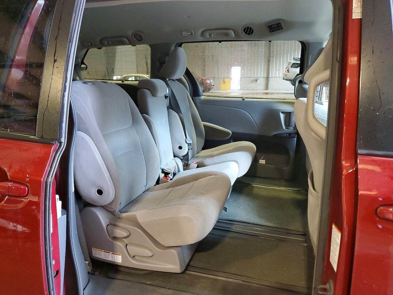 2015 Toyota Sienna Le Burgundy vin: 5TDKK3DCXFS560154