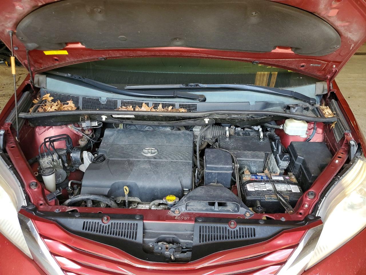2015 Toyota Sienna Le Burgundy vin: 5TDKK3DCXFS560154
