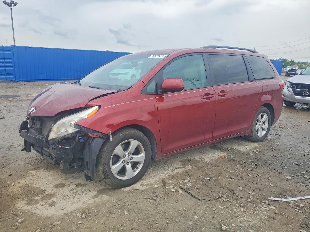 2015 Toyota Sienna Le Темно-бордовый vin: 5TDKK3DCXFS560302