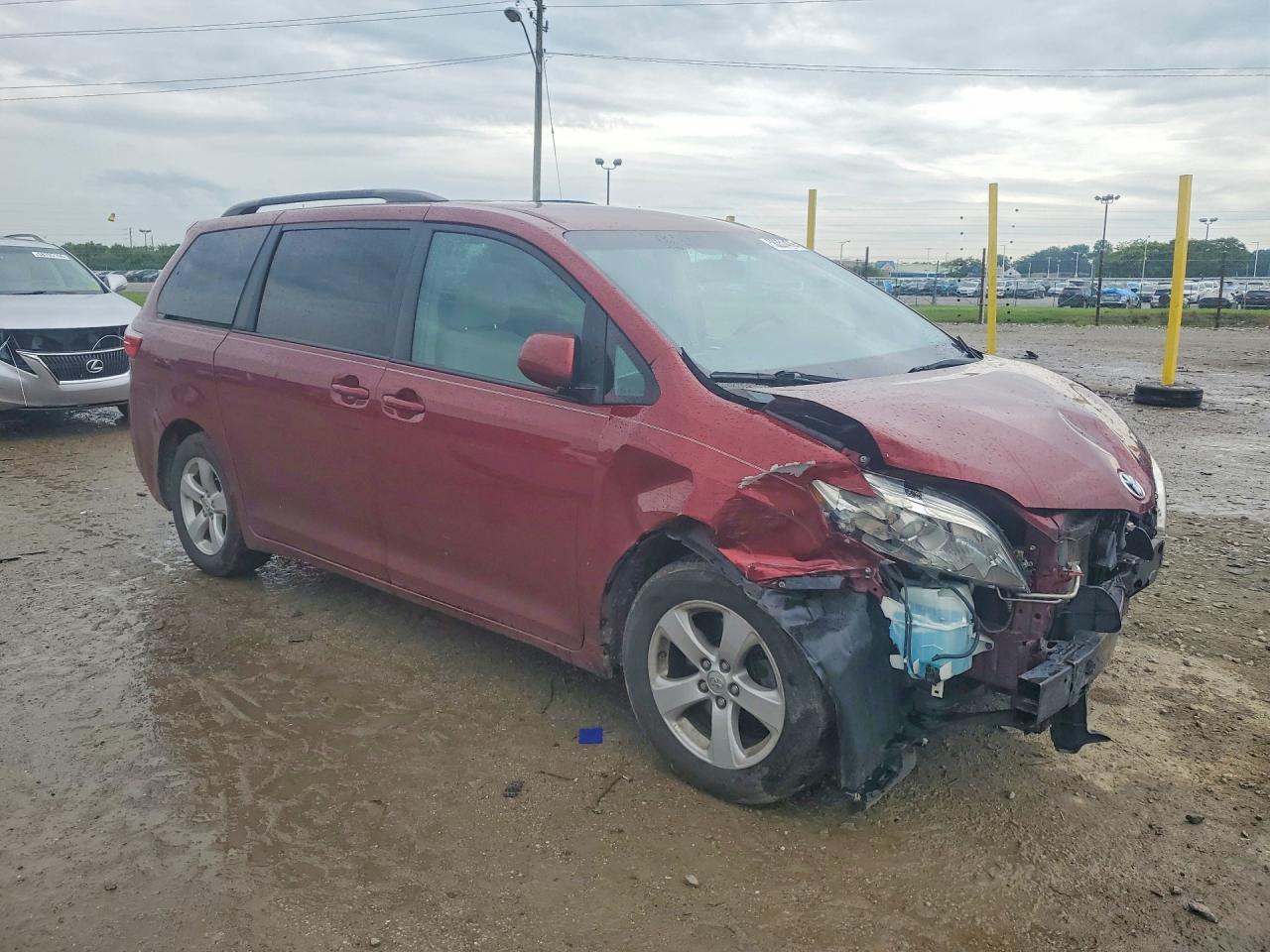 2015 Toyota Sienna Le Maroon vin: 5TDKK3DCXFS560302