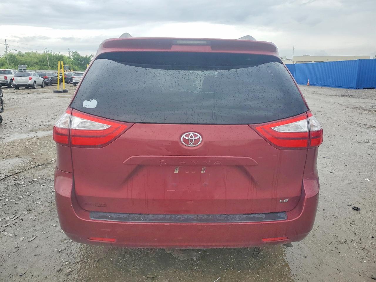 2015 Toyota Sienna Le Maroon vin: 5TDKK3DCXFS560302