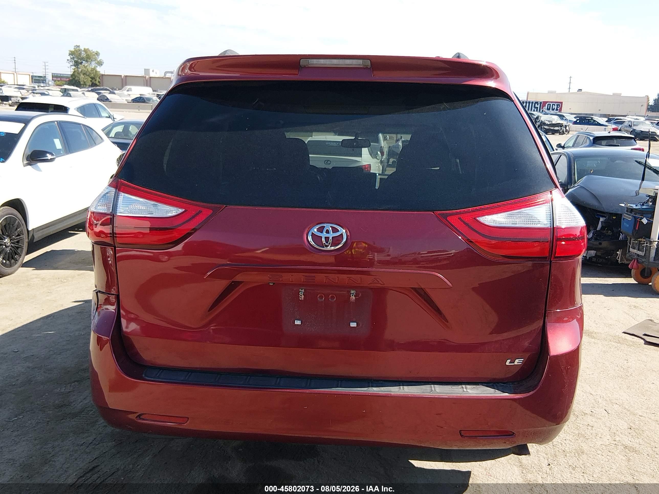 2015 Toyota Sienna Le 8 Passenger Красный vin: 5TDKK3DCXFS569551