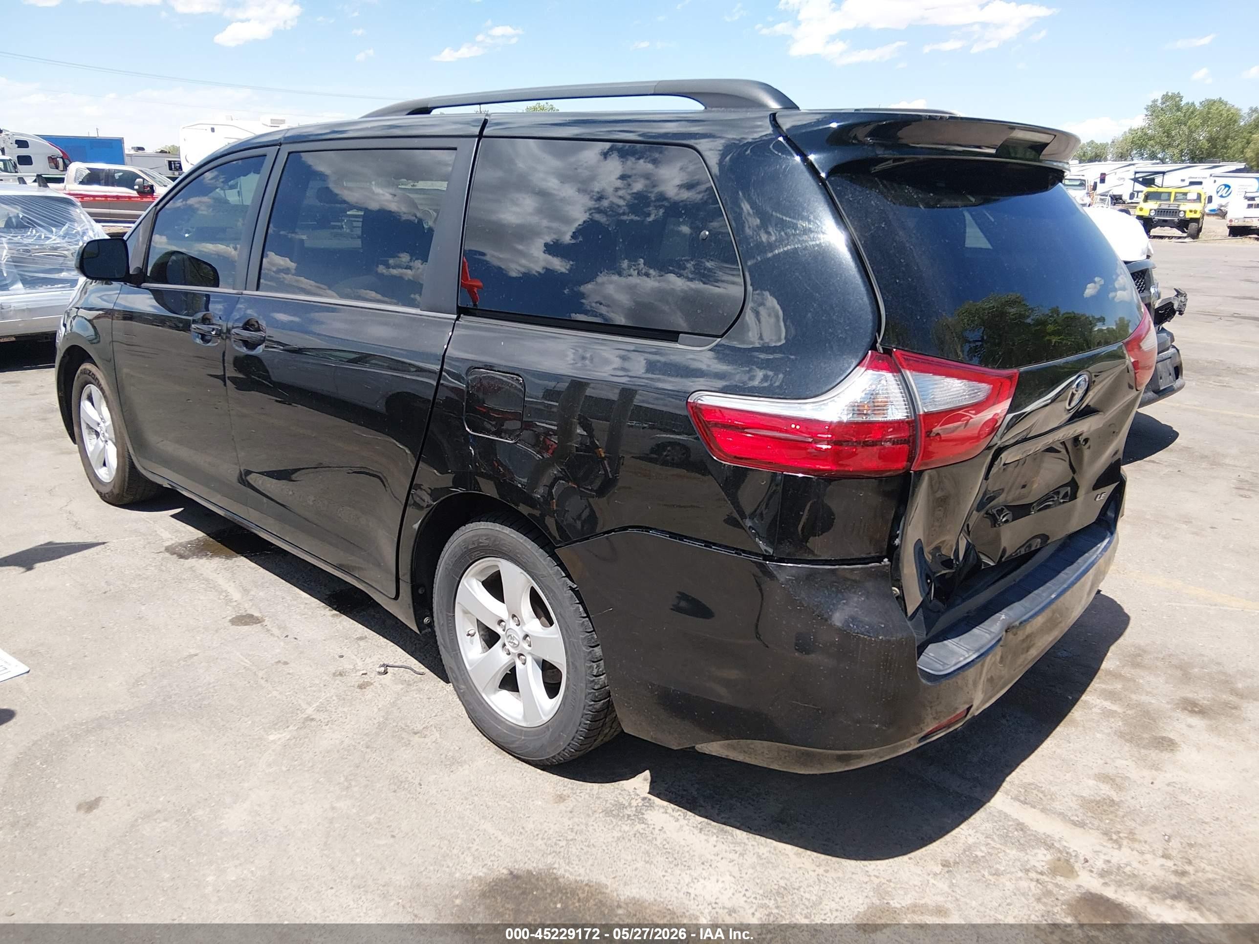 2015 Toyota Sienna Le 8 Passenger Black vin: 5TDKK3DCXFS572417