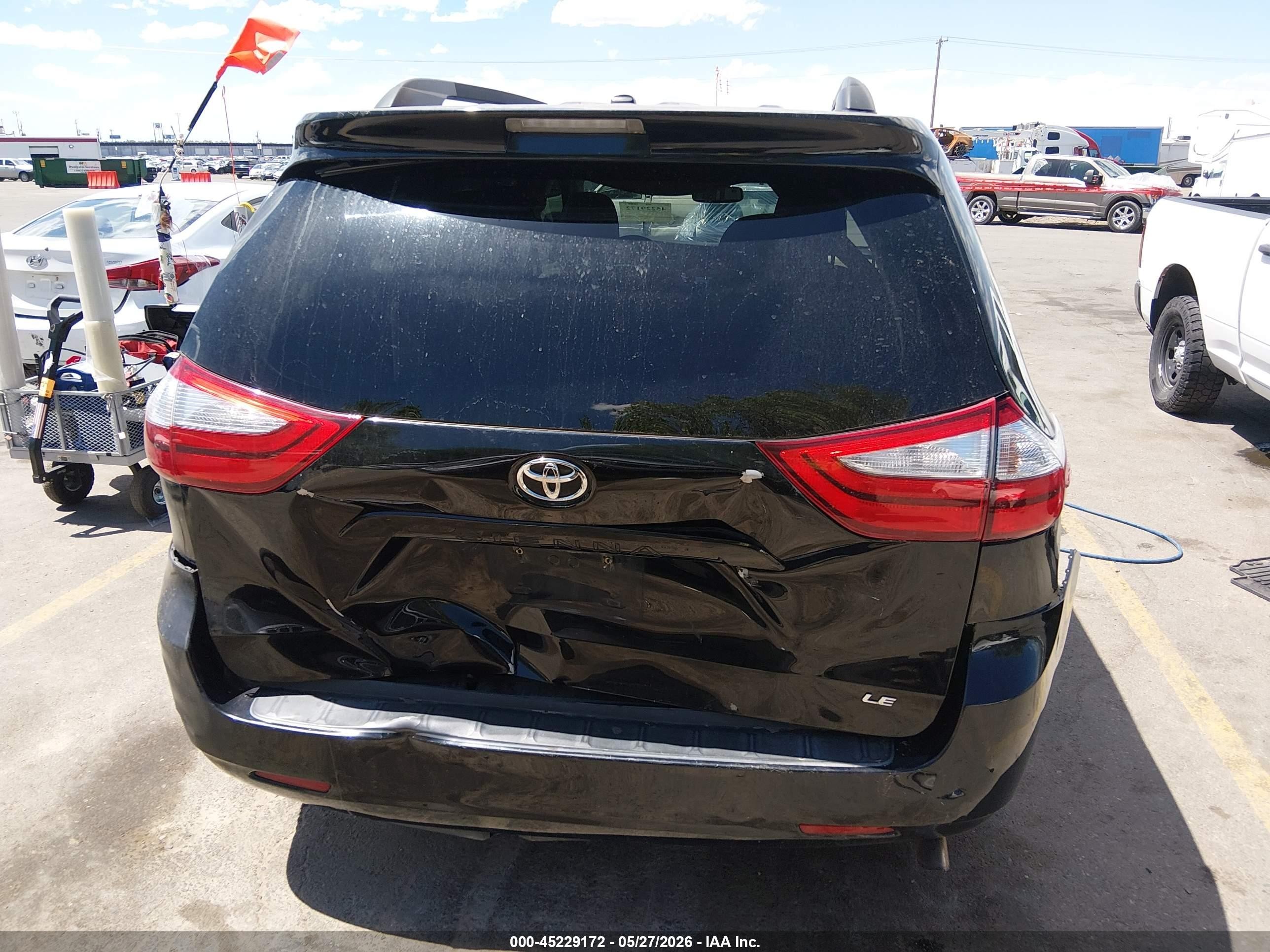 2015 Toyota Sienna Le 8 Passenger Black vin: 5TDKK3DCXFS572417