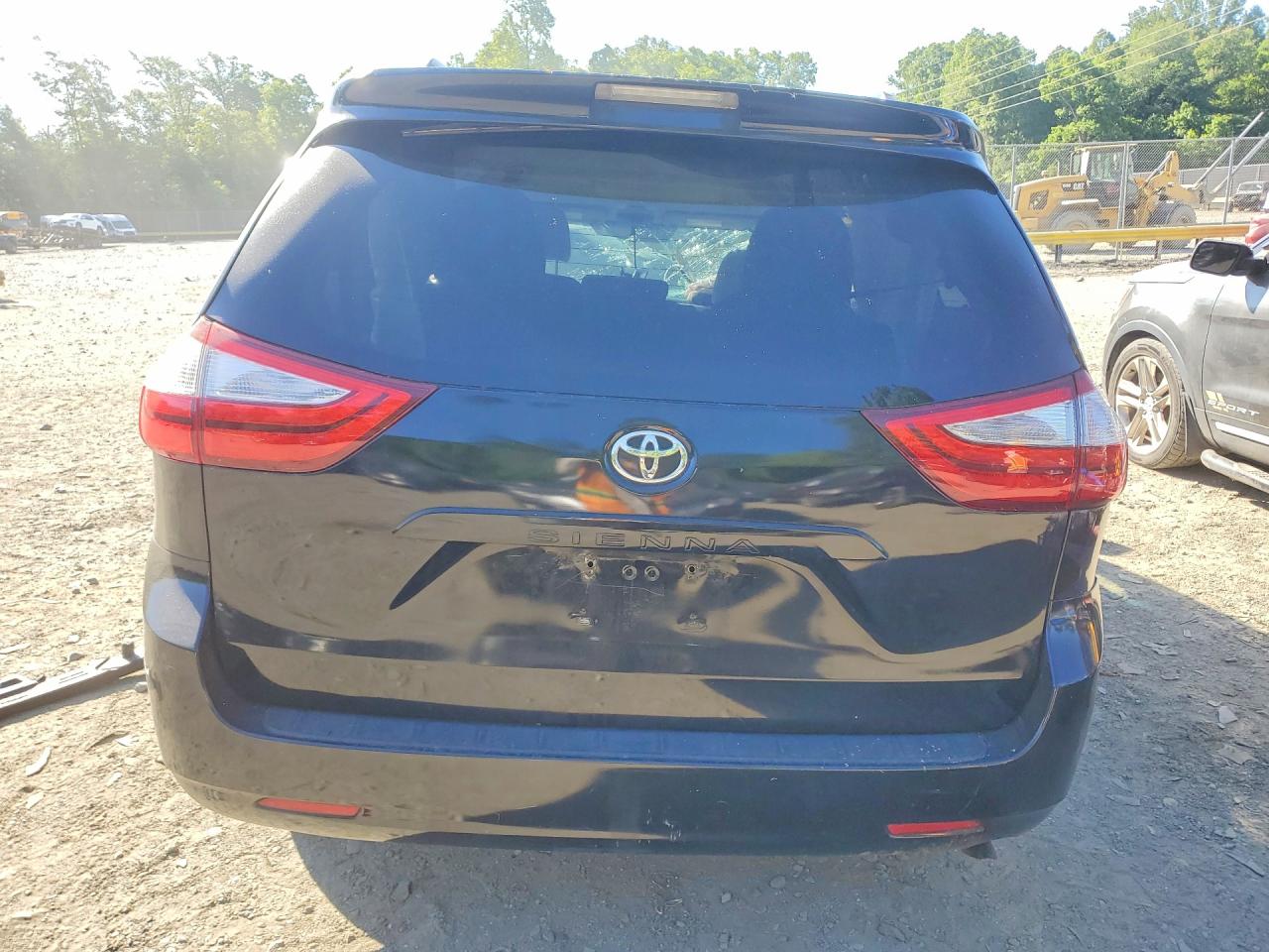 2015 Toyota Sienna Le Черный vin: 5TDKK3DCXFS589637