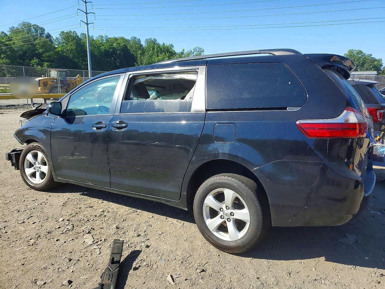 2015 Toyota Sienna Le Черный vin: 5TDKK3DCXFS589637