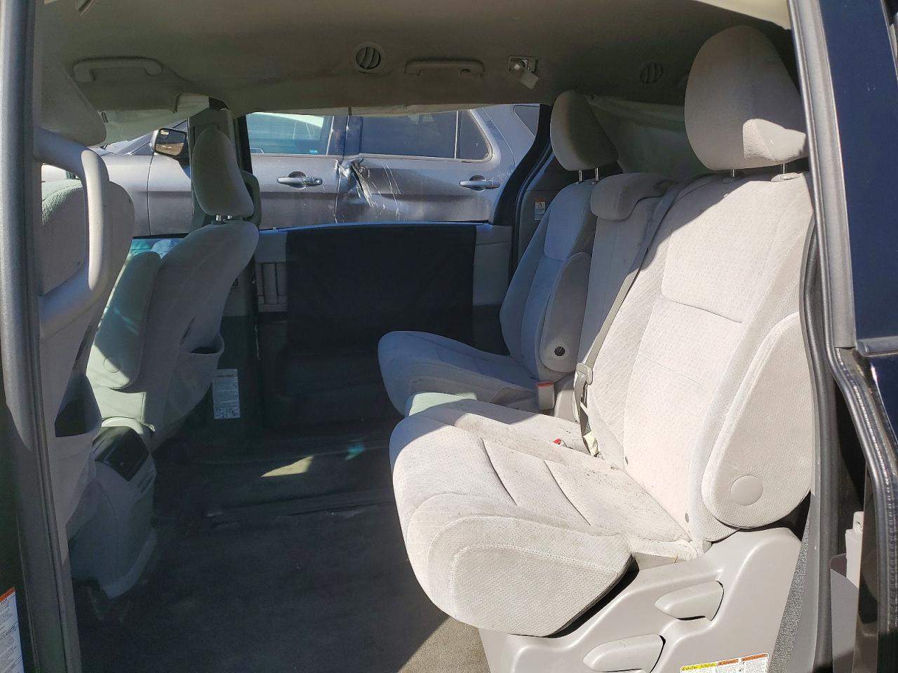 2015 Toyota Sienna Le Черный vin: 5TDKK3DCXFS589637
